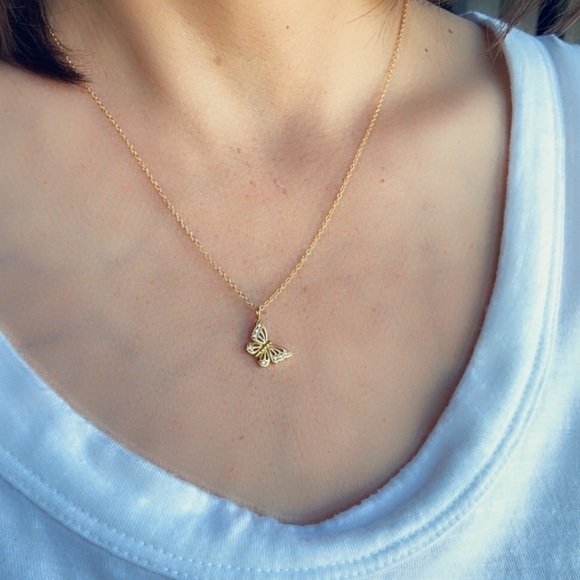 14k Gold Butterfly Necklace - Picture 3 of 11